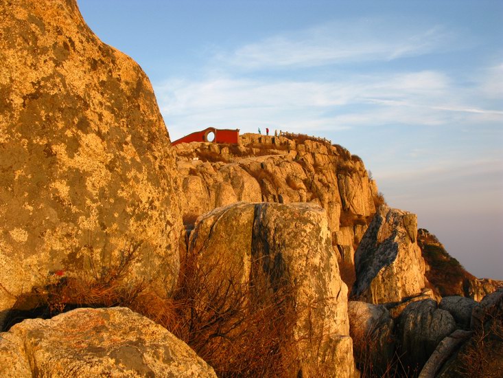 爬泰山,游济南!