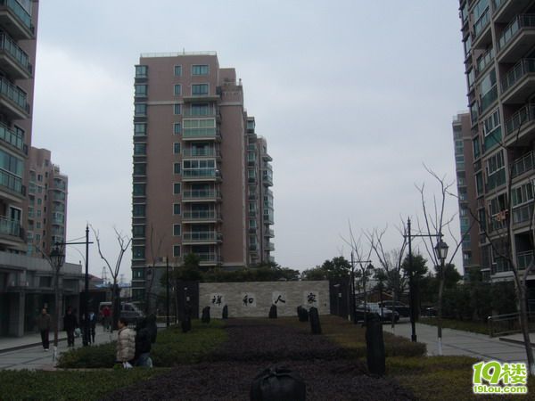 杭州北景园荷风苑_公交车