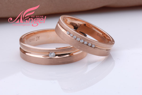 咦?到底是什么让海内外收藏家和富商竞折腰?