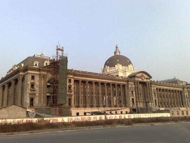 四川绵阳惊现超强山寨版双子星"白宫"!